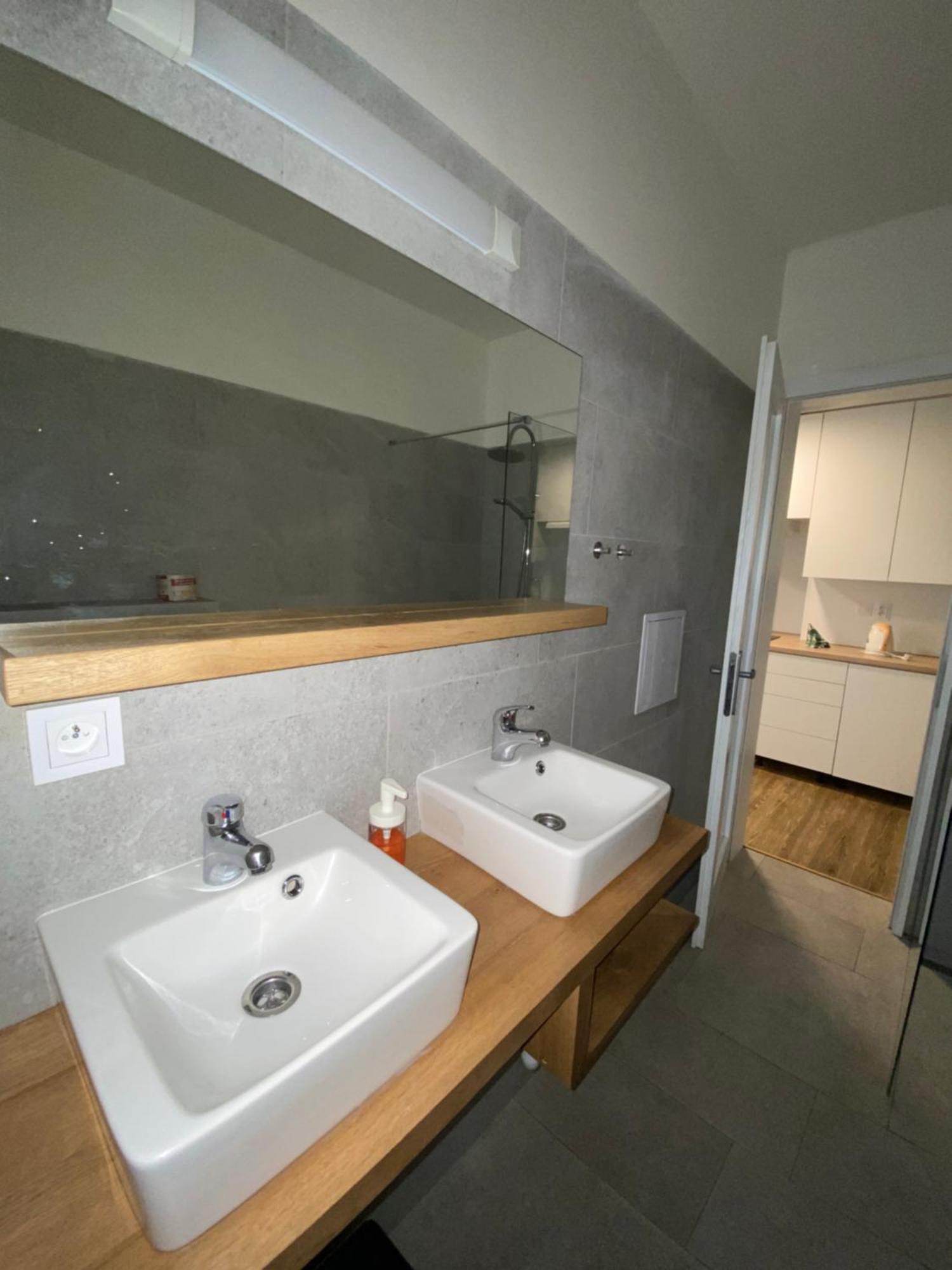 Garsoniera Ostrava City Centr, Na Hradbach 118 Экстерьер фото